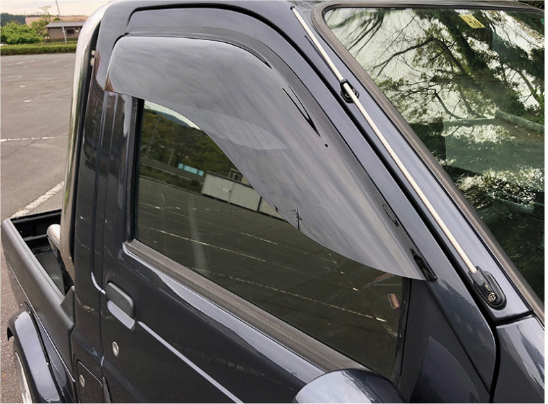 Daihatsu Midget 2 - Window Visor